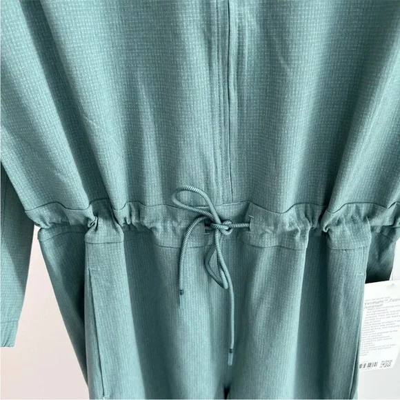 NWT Lululemon Ventlight Zippered Jumpsuit - Picture 4 of 6